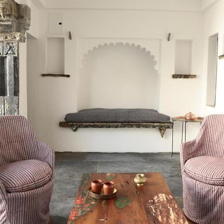 Little Garden Guest House أُودايبور المظهر الخارجي الصورة