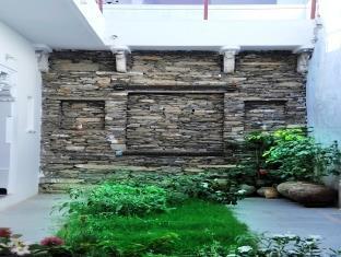 Little Garden Guest House أُودايبور المظهر الخارجي الصورة