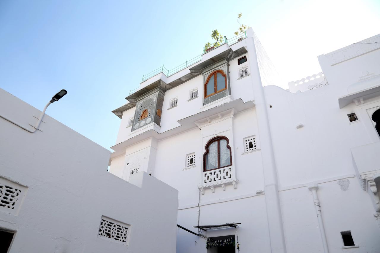 Little Garden Guest House أُودايبور المظهر الخارجي الصورة